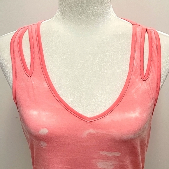 Fuda Tie Dye Tank Top with Slits at Shoulders Pink Gray White V-Neck Size M - Picture 2 of 9
